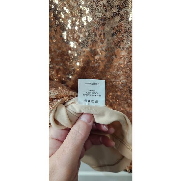 Rose Gold xs Altar'd state sequin dress - Picture 5 of 5